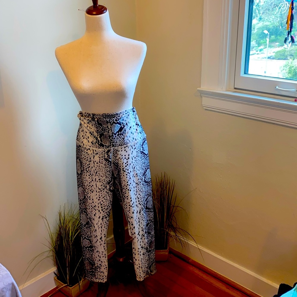 Used like new python leggings. Size M-L